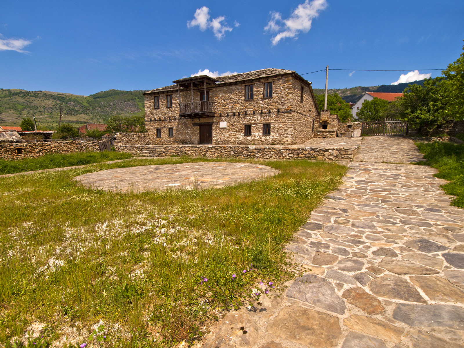 Prilep Field (Photo license: CC BY-NC 2.0)